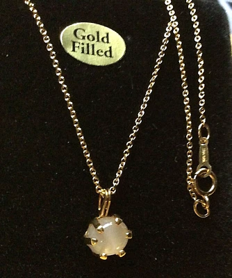 COLGANTE Y CADENA NATURAL LUNAR ORO 14K (sello) Foto 1 de 4