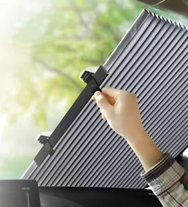 Auto Roller Car SUV Van Sunshade Blinds Front Windscreen Sun UV Block 70cm Large - Picture 1 of 10