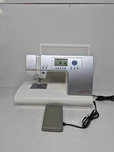 Singer Quantum Stylist 9940 Computerized Sewing Machine - Picture 1 of 12