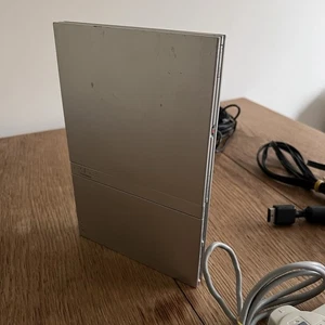 Pacchetto Sony PlayStation 2 Slim Silver PS2 SCPH-70003 + gioco SpongeBob testato - Foto 1 di 13