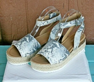 SODA Topic Flatform Sandals Espadrille Size 7 Python Beige Woven Buckle Strap - Picture 1 of 5