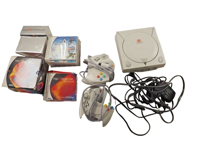SEGA Dreamcast HKT-3020 Console w/ Controllers, cables , games & box - Image 1 of 4