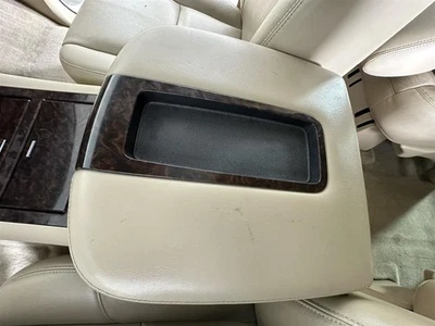 *LID ONLY* Console Front Floor Denali Fits 10-14 YUKON 2714562 - Image 1 of 4