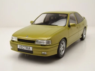 Opel Vectra A 2000 1988 Giallo Metallizzato Modello Auto 1:18 MCG - Immagine 1 di 4