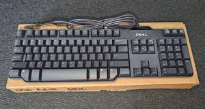 Dell 0W7658 RT7D50 104-Key USB Wired Standard Keyboard Genuine OEM - Picture 1 of 1