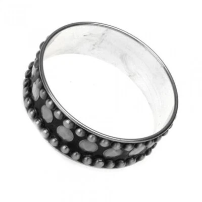 Schwarzer Armreif Silberne Nieten und Perlen, Gothic, Punk, 24 mm breit - Bild 1 von 3