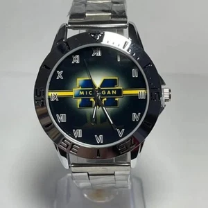 Reloj Michigan Wolverines NCAA Acero Inoxidable NUEVO - Imagen 1 de 7