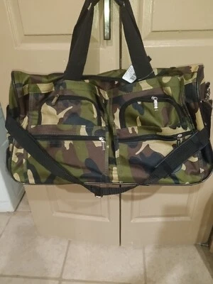 Bolso de Lona Rockland Rolling, Camuflaje, 22 Pulgadas Foto 1 de 4