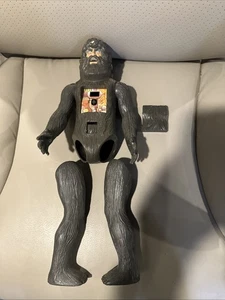 Figura Bionic Bigfoot 15" Six Million Dollar Man Kenner 1977 con pieza de pecho - Imagen 1 de 5