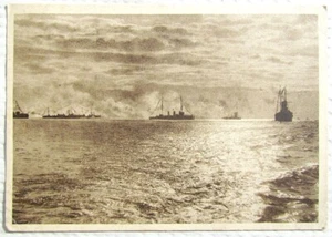 1930s VINTAGE RUSSIAN POSTCARD - RED NAVY BALTIC FLEET SHIPS - Picture 1 of 2