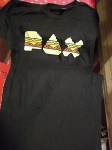 PAX West 2019 Size M Burger T-Shirt - Picture 1 of 1
