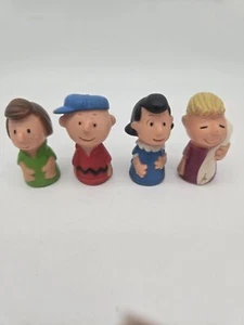 Set 4 pupazzi dito vintage 1952 Ideal Show Time Peanuts Charlie Brown Plastica - Foto 1 di 20