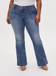 TORRID (28W 5X) MID RISE FLARE JEANS DENIM VINTAGE STRETCH MEDIUM WASH 4 POCKET - Picture 1 of 4