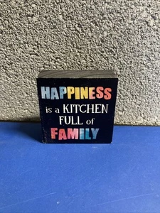 Happiness Is a Kirchen Full of Family Wooden Art - Imagen 1 de 3