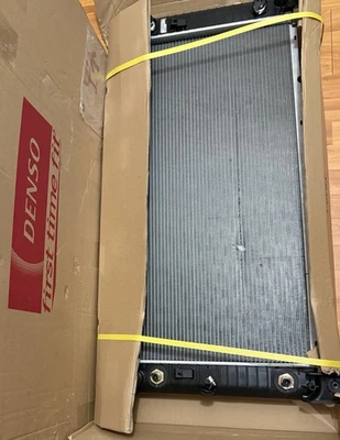 Радиаторы, охладители и сопутствующие компоненты DENSO 2219010 - радиатор - Изображение 1 из 4