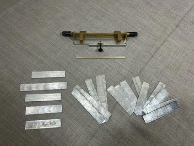 Fonte de carimbo Howard Hot Foil TS-95 autocentrada porta-tipo 1" x 5" - Imagem 1 de 4