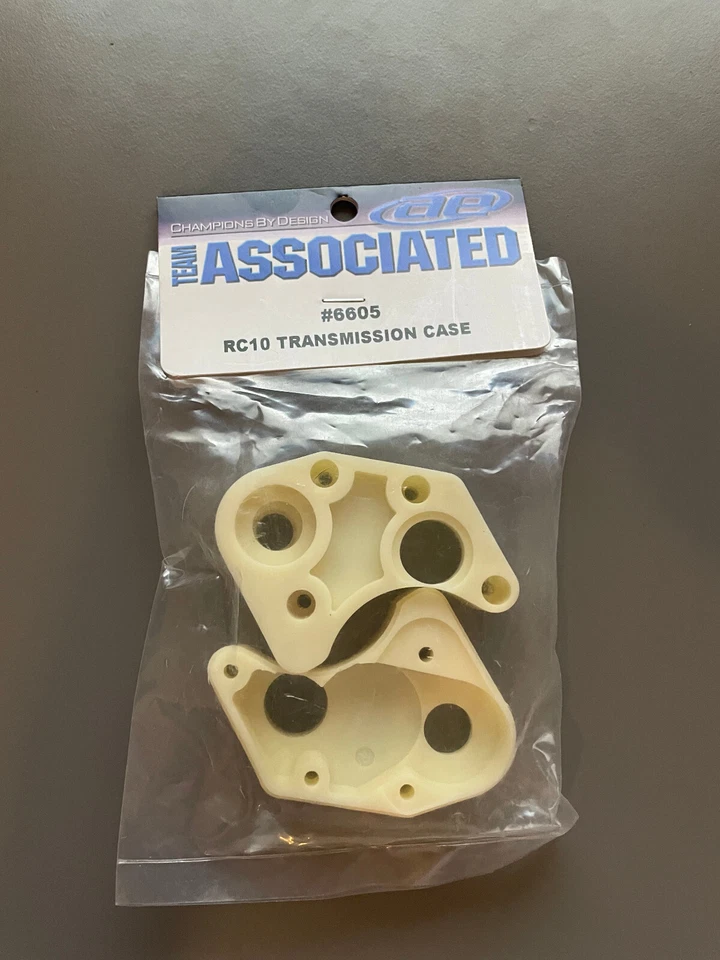 VINTAGE 6605 Team Associated RC10 Transmission Case Re-Release ASC6605 AE6605 - Bild 1 von 1