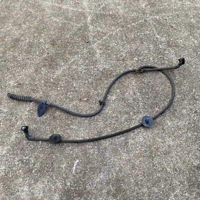 Насадка-распылитель для омывателя ветрового стекла капота Honda S2000 с линиями черная No 148 - Изображение 1 из 3