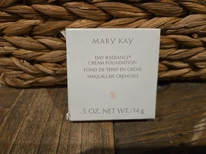 Base en crema Mary Kay Day Radiance #835300 beige tostado 0,5 OZ/14 g ¡RARA! - Imagen 1 de 2