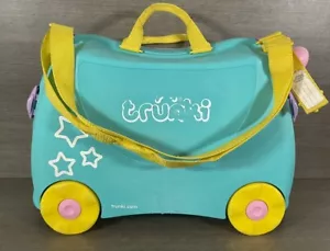 TRUNKI Una The Unicorn Kids Ride On Suitcase With Strap And key - Picture 1 of 8