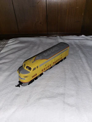 HO Bachmann Plus Union Pacific F7 Locomotive - Image 1 of 4