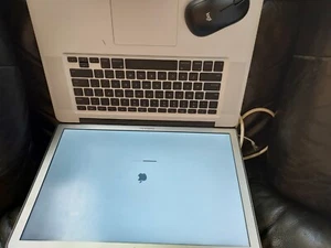 APPLE MacBook Pro 15" Core i7 3.3GHz 8GB 256GB SSD 3 YEAR Warranty MATTE DISPLAY - Picture 1 of 4