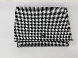 White - Black Houndstooth iPad Case - Picture 1 of 1