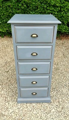 BEAUTIFUL LIGHTLY DISTRESSED SOLID PINE TALL CHEST OF DRAWERS  PLUMMET F'W & B'L - Image 1 of 4