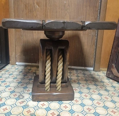 Mesa auxiliar/extremo diseño bloque costero/náutico vintage rara con polea y cuerda de envío Foto 1 de 4
