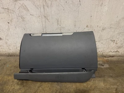 GUANTERA AUDI TT QUATRO 2000-2006 OEM 240401 Foto 1 de 4