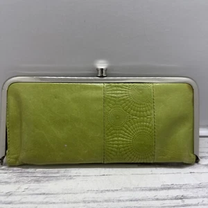 Hobo International Green Medallion Leather Kisslock Pocket Credit Card Wallet - Picture 1 of 9