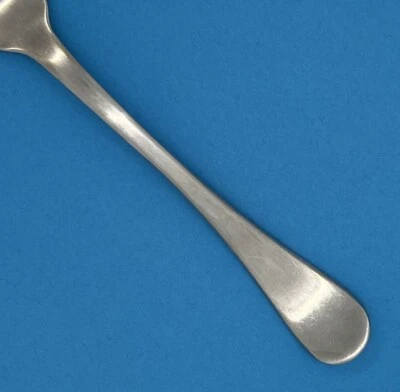 MSE MARTHA STEWART COVE CUBIERTOS DE ACERO INOXIDABLE SATINADO PUNTA REDONDEADA CURVA HACIA ARRIBA - ELECCIÓN Foto 1 de 4