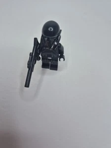 LEGO STAR WARS IMPERIAL DEATH TROOPER MINIFIGURE sw0807 USED 75165 w/BLASTER - Picture 1 of 5