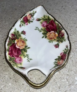 H903~ Royal Albert Old Country Roses Leaf Shape Dish Trinket 6.25" x 4" - Picture 1 of 5
