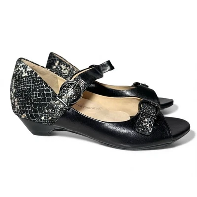 Near New ZIERA Isla Black Leather Sandals Shoes Size 39 W (8.5) #38236 - Image 1 of 4