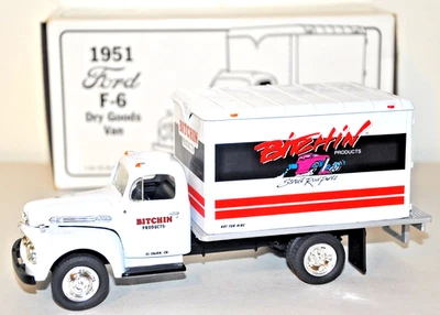 Ford F6 1951 de colección furgoneta de mercancías secas primera marcha escala 1:34 (Bitchin' Products) Foto 1 de 4
