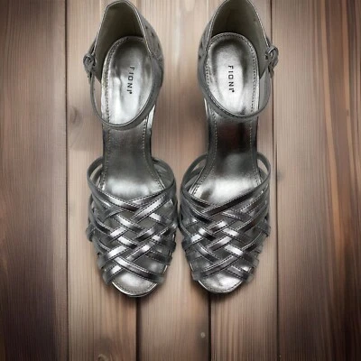 女式 Fioni 尺码 7 银色楔形鞋跟露趾鞋正式穿休闲穿 — 第 1/4 张图片