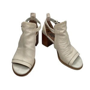 OTBT Metaphor Leather Open Toe Block Heel Ankle Strap Sandals Women’s Size 8.5 M - Picture 1 of 10