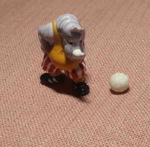 Dribbelboys 278 - Rhino Rauhbein,D 1990 ,hellgrau,Sohlen weiß ,mit Ball - Bild 1 von 3