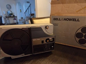 Bell & Howell Lumina II LX20 Super Eight Filmfilmprojektor 1400 mit Box & Mann - Bild 1 von 21