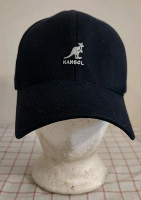 Chapéu boné Kangol preto tamanho G/XL masculino flexfit bordado canguru salto - Imagem 1 de 4