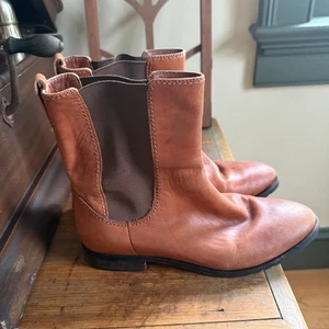 Botas Chelsea Cole Haan Talla 6.5 Informales Cómodas Bien Amadas DEFECTUOSAS Boho - Imagen 1 de 13