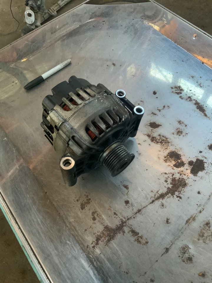 MINI COOPER S 2007-2011 GENERADOR ALTERNADOR Foto 1 de 4