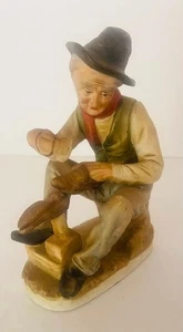Shoe Shine man Cobbler HOMCO C-1907-X Figurine 6 1/2" Tall Japan 1223 - Picture 1 of 5