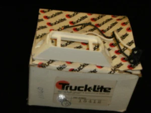 Truck-Lite 15412 Rail Mount 4-1/2" by 1-1/2" for shock and vibration absorption - Picture 1 of 1