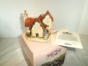 1993 David Winter Cottages British Traditions Staffordshire Vicarage September - Picture 1 of 8