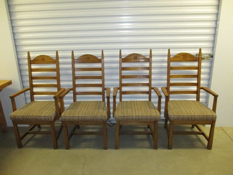 Four Brandt Ranch Oak Captain Dining Room Chairs Texas Star Excellent Condition Cover