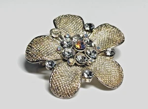 Vintage Brooch Jewellery Silver Metal Mesh Flower Crystal Glass Rhinestone - Picture 1 of 10