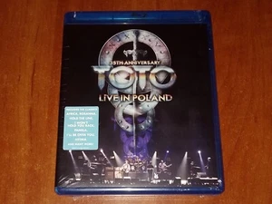 TOTO LIVE IN POLAND 2013 ATLAS ARENA 35th ANNIVERSARY TOUR CONCERT BLU-RAY New - Bild 1 von 2