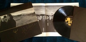 3 SIMPLE MINDS SIGNATURES on U2 ALBUM★The Joshua Tree★12 June 1987★Autographs★ - Picture 1 of 24